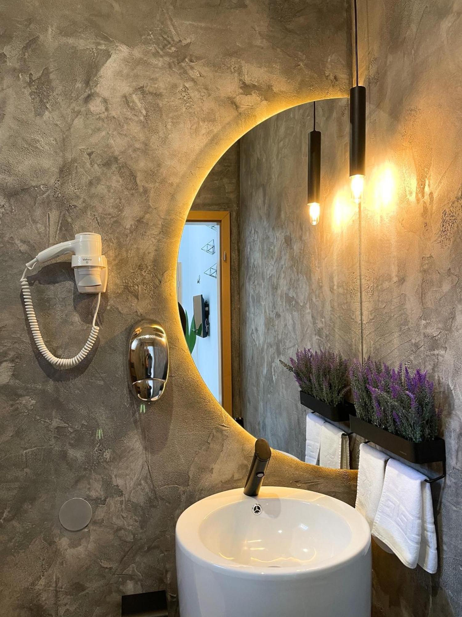 Shard Boutique Hotel-Adult Only 布拉索夫 外观 照片